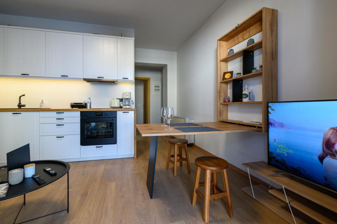 Plato 42 Apartment Kalamata Exterior photo